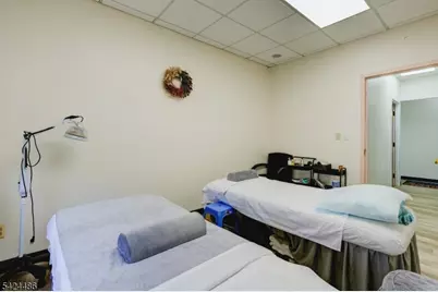 27 Mountain Blvd, Warren Township, NJ 07059 - Photo 13