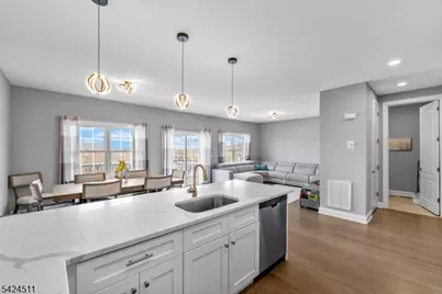 64 Halina Ln, Butler, NJ 07405 - Photo 1