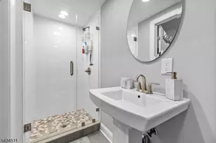 64 Halina Ln, Butler, NJ 07405 - Photo 37