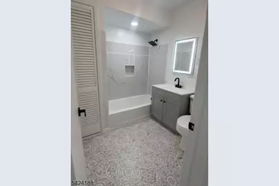 354 Dakota St, Paterson, NJ 07503 - Photo 9