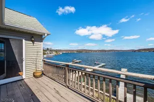131 Maxim Dr, Hopatcong, NJ 07843 - Photo 15