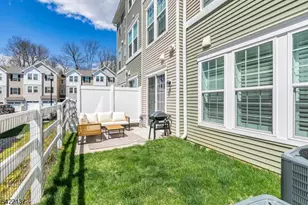 103 Honeysuckle Ln, Warren Township, NJ 07059 - Photo 33