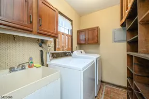 105 Morning Glory Rd, Green Brook Township, NJ 07059 - Photo 17