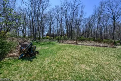 105 Morning Glory Rd, Green Brook Township, NJ 07059 - Photo 35