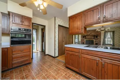 105 Morning Glory Rd, Green Brook Township, NJ 07059 - Photo 11