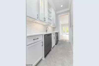 85 May Dr, Chatham Township, NJ 07928 - Photo 11