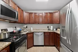 192 Burnett Ave, Maplewood, NJ 07040 - Photo 3