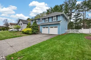 7 Chicopee Dr, Wayne Twp., NJ 07470 - Photo 3