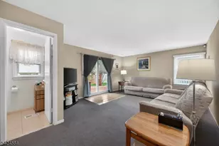 7 Chicopee Dr, Wayne Twp., NJ 07470 - Photo 13