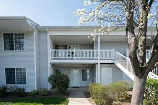 26 Larkspur Ct, Bedminster Township, NJ 07921 - Photo 1