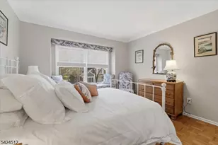 33 Eton Ct, Bedminster Township, NJ 07921 - Photo 27