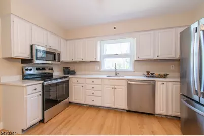 89 Sykes Ave, Livingston Twp., NJ 07039 - Photo 9