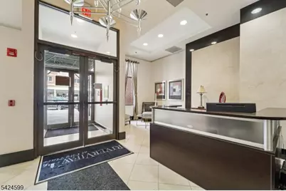 5311 City Pl, Edgewater, NJ 07020 - Photo 3