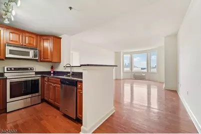 5311 City Pl, Edgewater, NJ 07020 - Photo 7