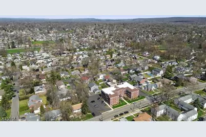 241 E Main St #2B, Bergenfield, NJ 07621 - Photo 23