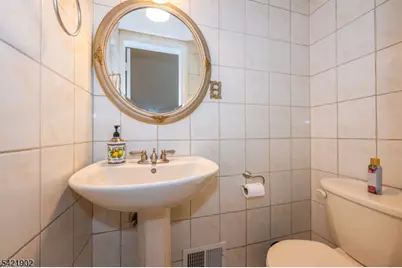 8 Sherbone Pl #8, Sayreville Boro, NJ 08872 - Photo 9