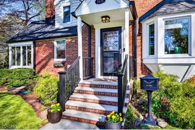 1438 Dunn Pkwy, Mountainside, NJ 07092 - Photo 3