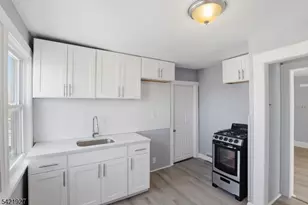 243 S Clinton St, East Orange, NJ 07018 - Photo 17
