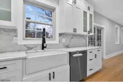 105 Woodfern Rd, Branchburg Township, NJ 08853 - Photo 9