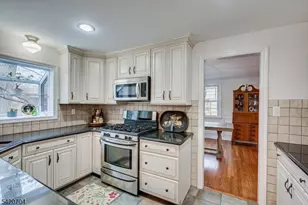739 Willow St, Cranford Township, NJ 07016 - Photo 15