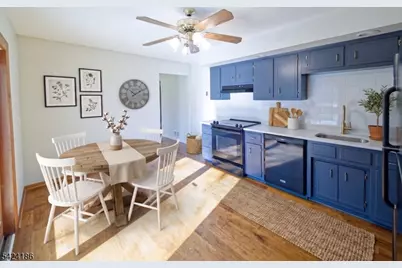 107 Old Farm Rd, Readington, NJ 08889 - Photo 3