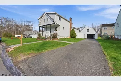 129 Willow Ave, Aberdeen Township, NJ 07747 - Photo 5