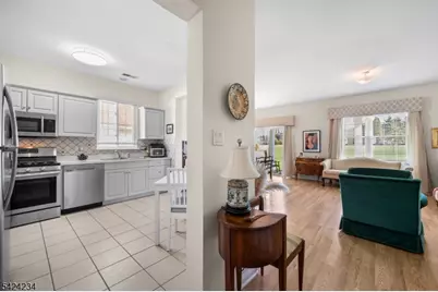 18 Kensington Cir, White Township, NJ 07823 - Photo 9