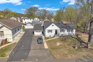 29 Stansfield Pl, North Haledon, NJ 07508 - Photo 3