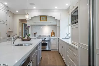 39 Oak Ridge Ave, Summit, NJ 07901 - Photo 21