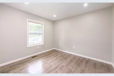 8 Wilcox Ave, Wharton, NJ 07885 - Photo 11