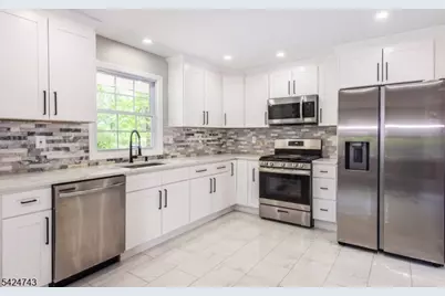 8 Wilcox Ave, Wharton, NJ 07885 - Photo 13