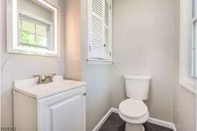 8 Wilcox Ave, Wharton, NJ 07885 - Photo 9