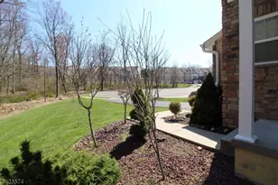 9 Pembrook Ln, Mount Olive, NJ 07828 - Photo 31
