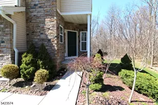 9 Pembrook Ln, Mount Olive, NJ 07828 - Photo 5