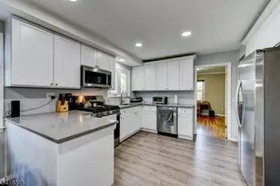 539 Lyme Rock Rd, Bridgewater, NJ 08807 - Photo 3
