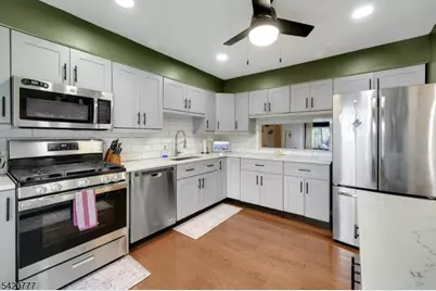 132 Chelsea Way, Bridgewater, NJ 08807 - Photo 17