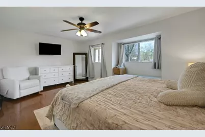 132 Chelsea Way, Bridgewater, NJ 08807 - Photo 5