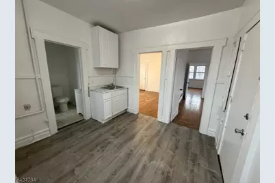 205 Chancellor Ave #3, Newark, NJ 07112 - Photo 5