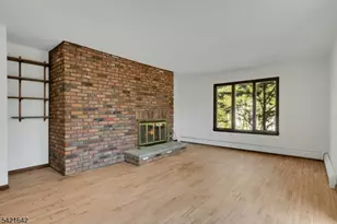 24 Deerhaven Ln, Jefferson Township, NJ 07435 - Photo 15