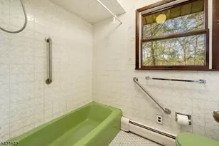 24 Deerhaven Ln, Jefferson Township, NJ 07435 - Photo 21