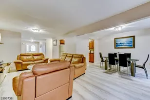 6 Hansen Pl, Wayne Twp., NJ 07470 - Photo 17