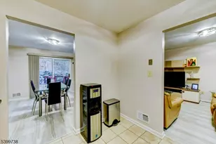 6 Hansen Pl, Wayne Twp., NJ 07470 - Photo 25