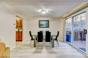 6 Hansen Pl, Wayne Twp., NJ 07470 - Photo 11