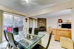 6 Hansen Pl, Wayne Twp., NJ 07470 - Photo 13