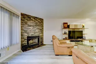 6 Hansen Pl, Wayne Twp., NJ 07470 - Photo 15