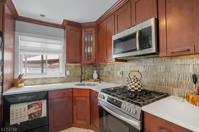 11 Westland Rd, Verona, NJ 07044 - Photo 7