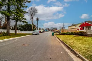 13 N Riverview Ave, Edison, NJ 08817 - Photo 3