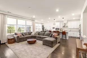 11 Veterans Wy, Morris Plains, NJ 07950 - Photo 5