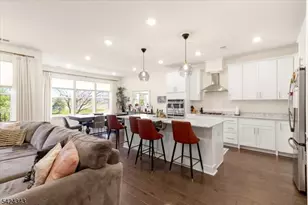 11 Veterans Wy, Morris Plains, NJ 07950 - Photo 7
