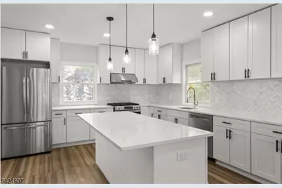 1899 Washington Valley Rd, Bridgewater, NJ 08836 - Photo 11